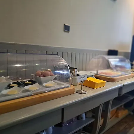 Le Monte-cristo 3* מונס