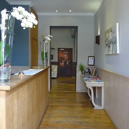 Le Monte Cristo Hotel