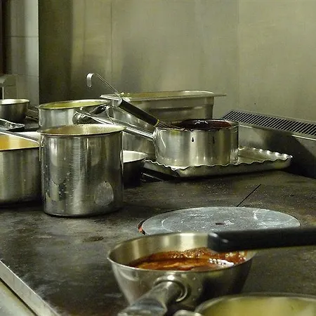 מלון Le Monte-cristo מונס